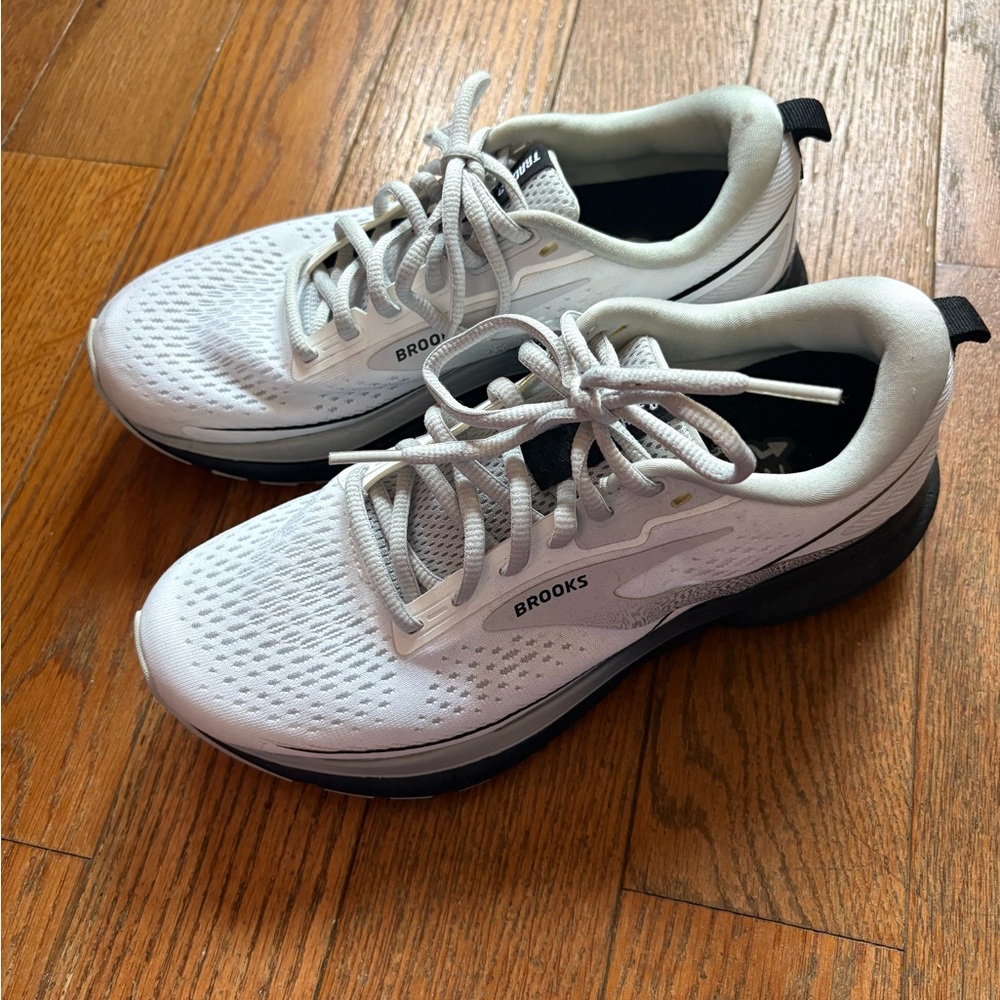 Brooks Trace 3 White Running Shoes, W7, worn ONCE